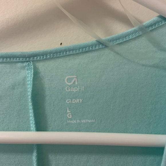 Gap Cropped Wrap Tee - Picture 2 of 3